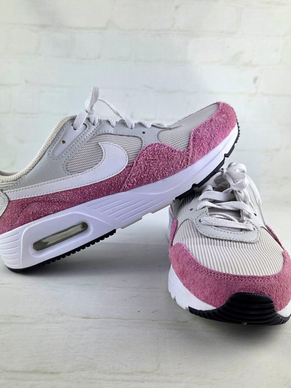 Nike Women's Air Max 'Valentine's Day', Size 10 - Picture 1 of 6
